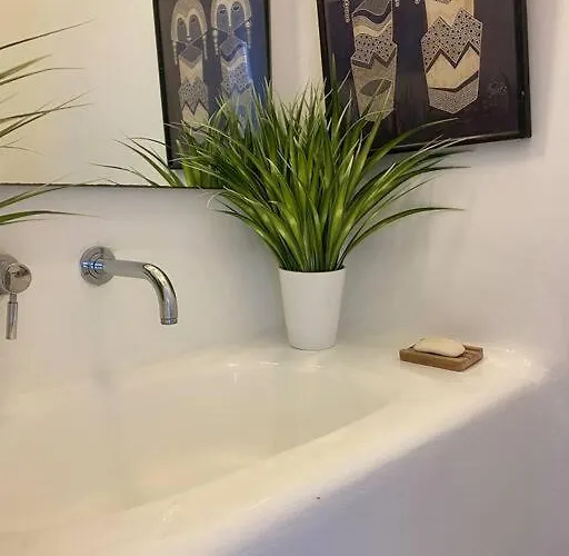 Village Pool בית נופש